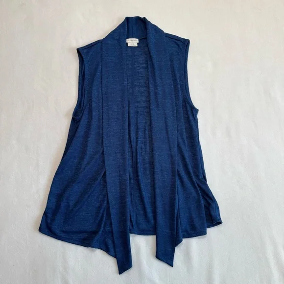 4pc set Van Heusen Women's Tops - Floral and Solid in Blue, Green, Cream Size L - Picture 15 of 16